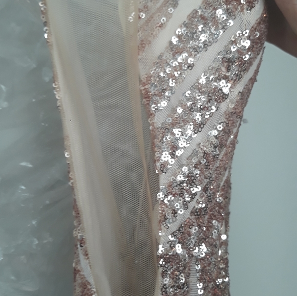 Giavonni Prom dress - Picture 3 of 6